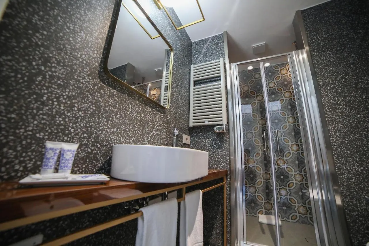 ****  20 Miglia Boutique Hotel Katanya İtalya